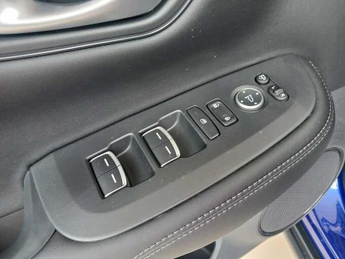 Honda ZR-V Híbrido 2.0 i-MMD Elegance 4x2 PACK BLACK